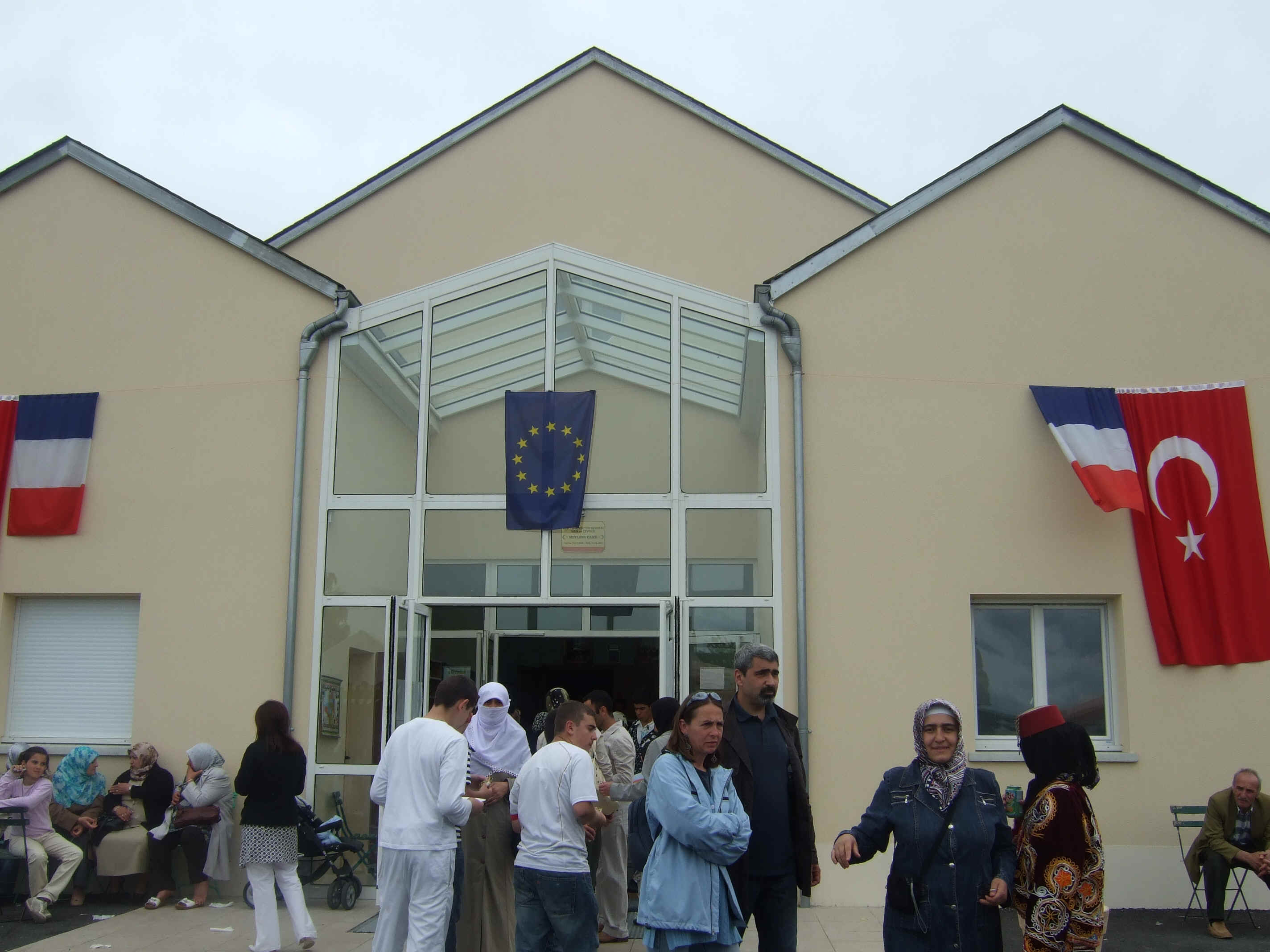 gien1.jpg (1509739 octets)